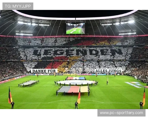 摩纳哥球迷TIFO致敬球队传奇，主场氛围助球队力克巴黎